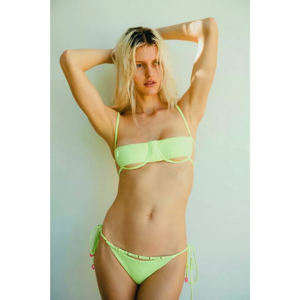 NWT Frankie’s Bikinis Plisse Bikini Set
